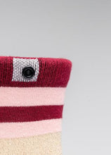 Load image into Gallery viewer, Sockisocki - Snowflake - Damusokkar