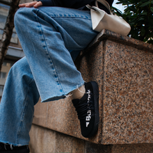 Load image into Gallery viewer, Barebarics Sneakers - Vibe - Svartir